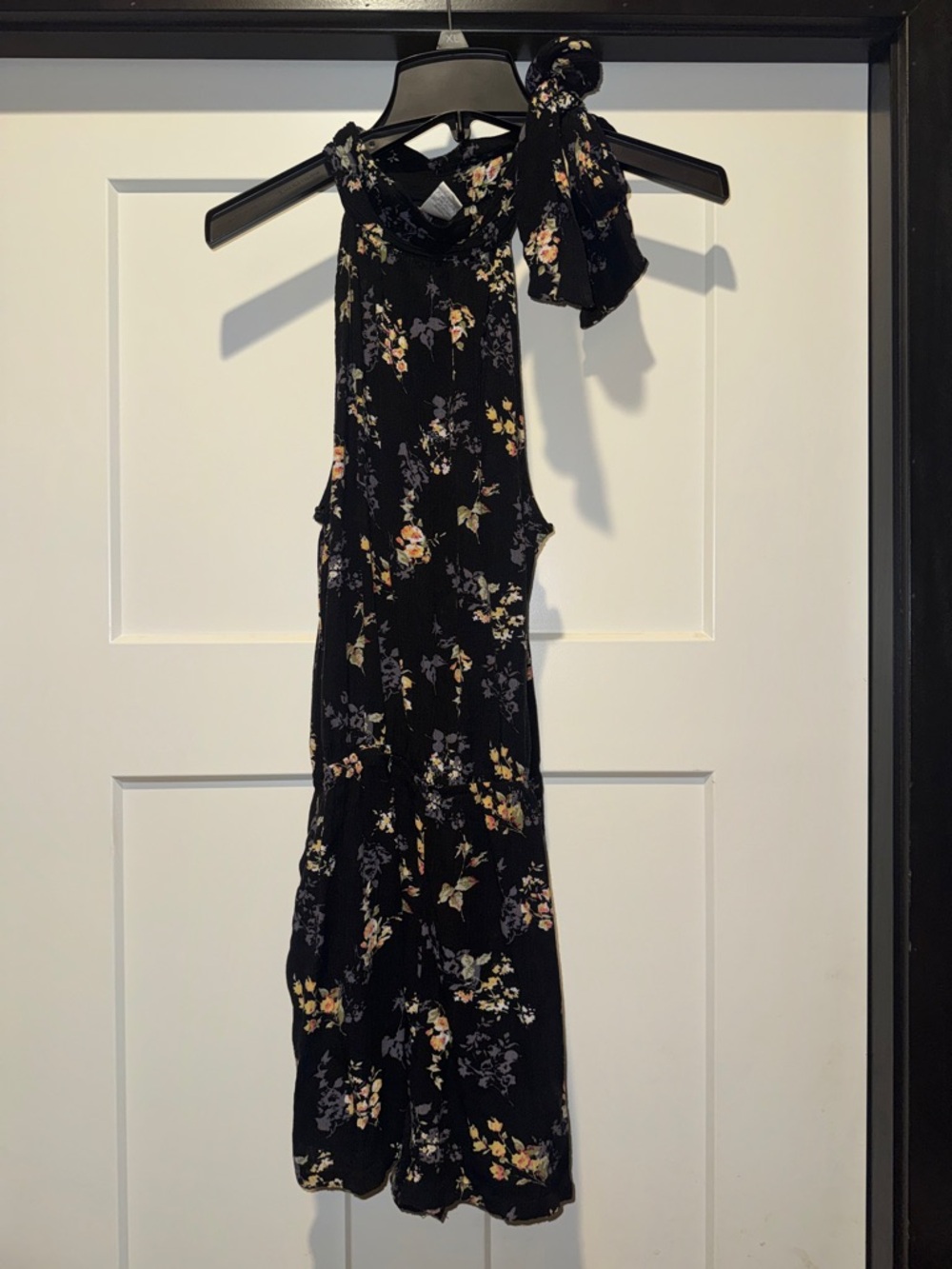 Mimi Chica Black One-Shoulder Floral Midi Dress